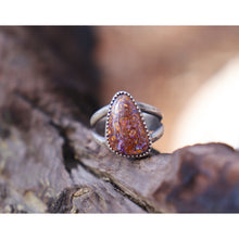Load image into Gallery viewer, Boulder opal size 7