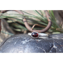 Load image into Gallery viewer, Garnet ring size 10