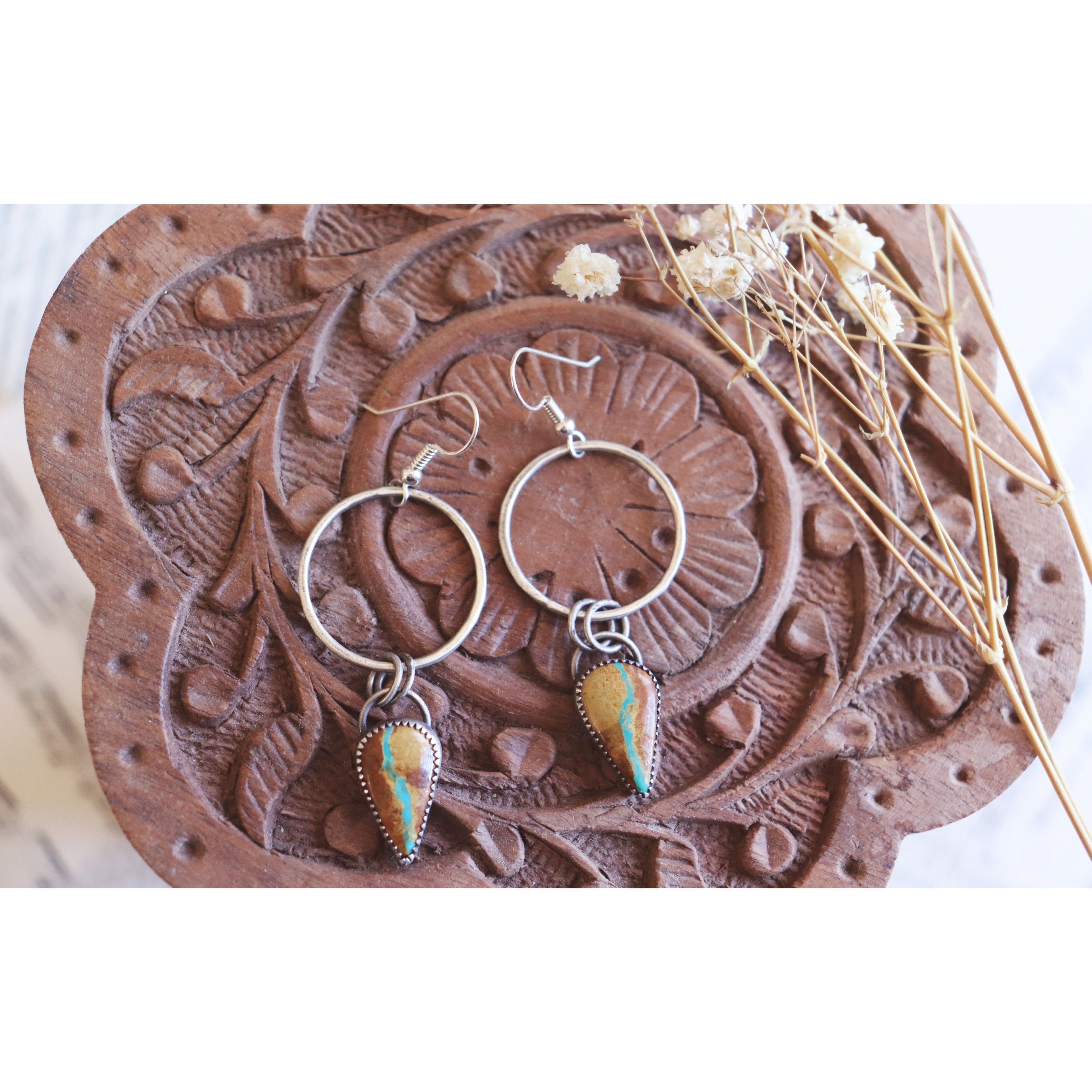 Ribbon Turquoise Drops