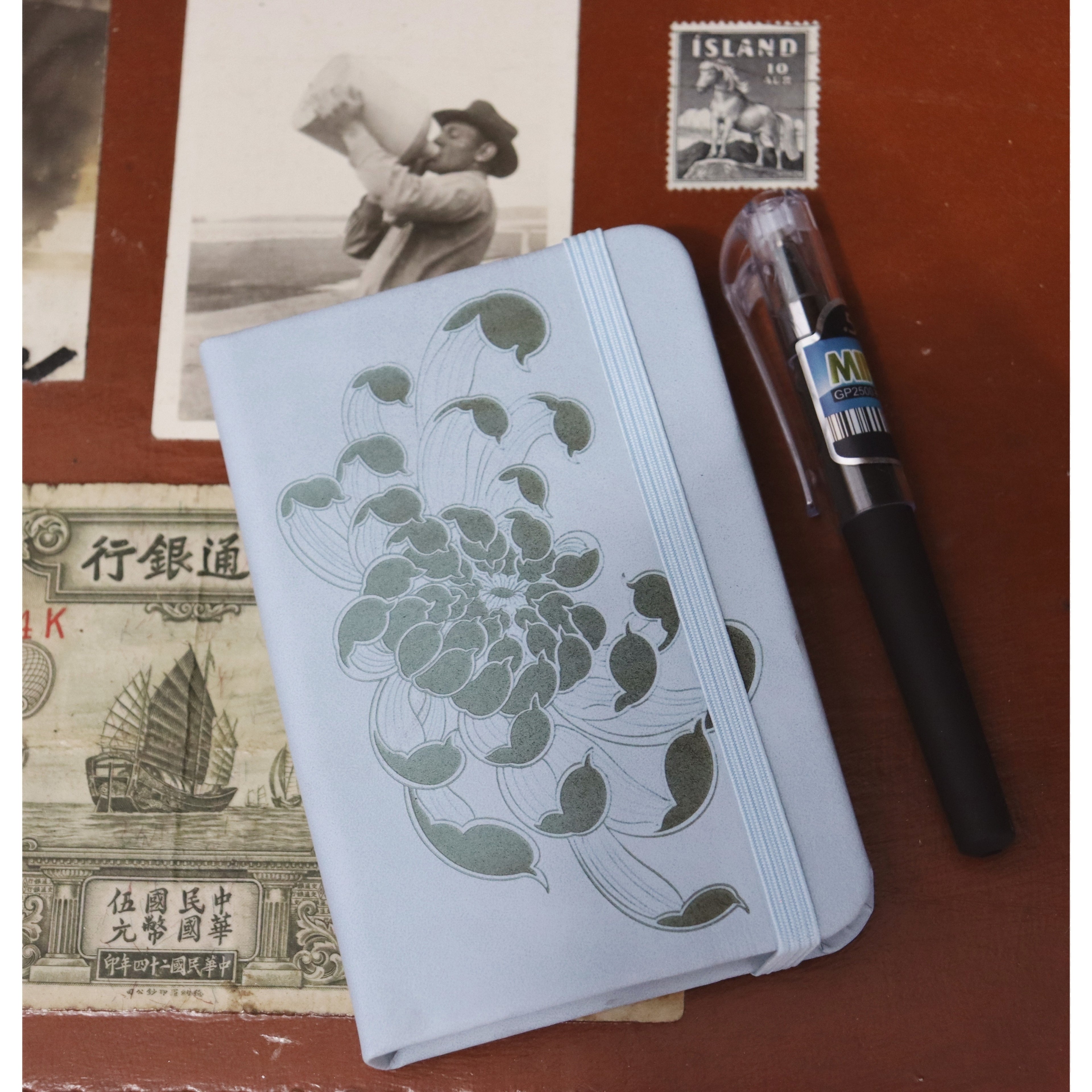 Chrysanthemum Light Blue